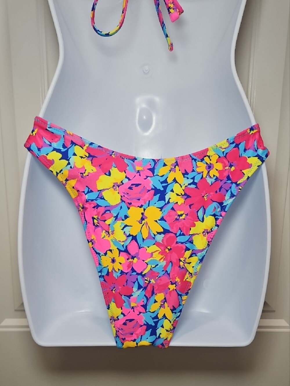 Wild Fable Reversible Bikini Swimsuit Set New XS Colorful Beach - Picture 5 of 10